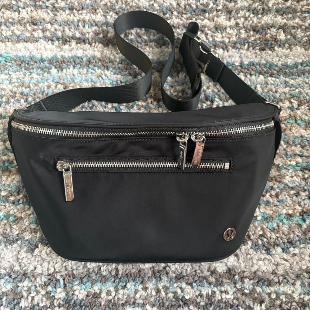Lululemon City Essentials Belt bag 3L